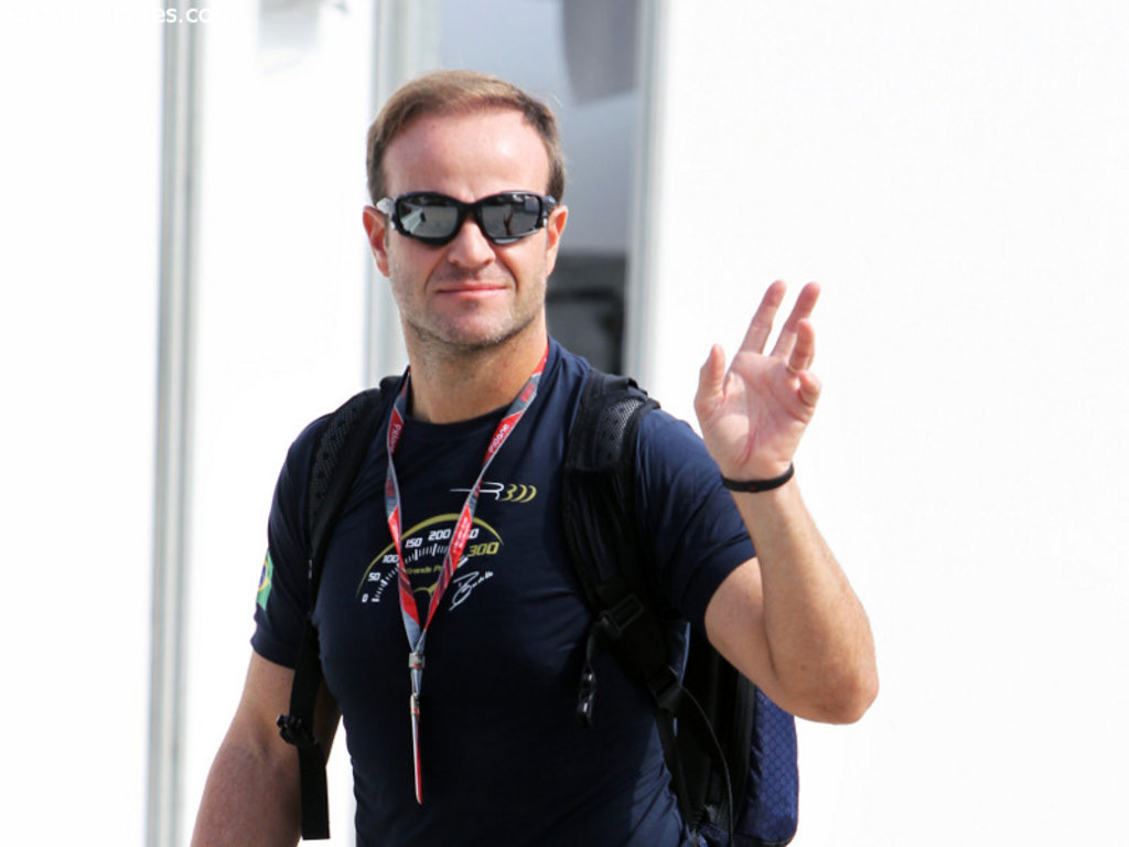 Barrichello rolls back years in The Race Esports Event
